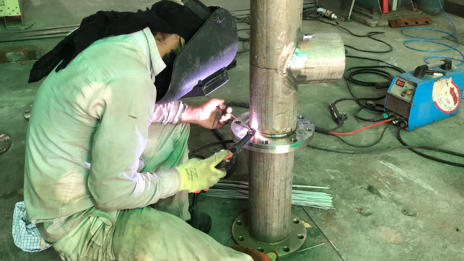 Stainless steel process piping system with tanks and equipment connections